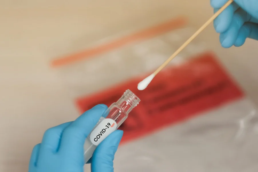 SARS-CoV-2 coronavirus test: the importance of correct sampling